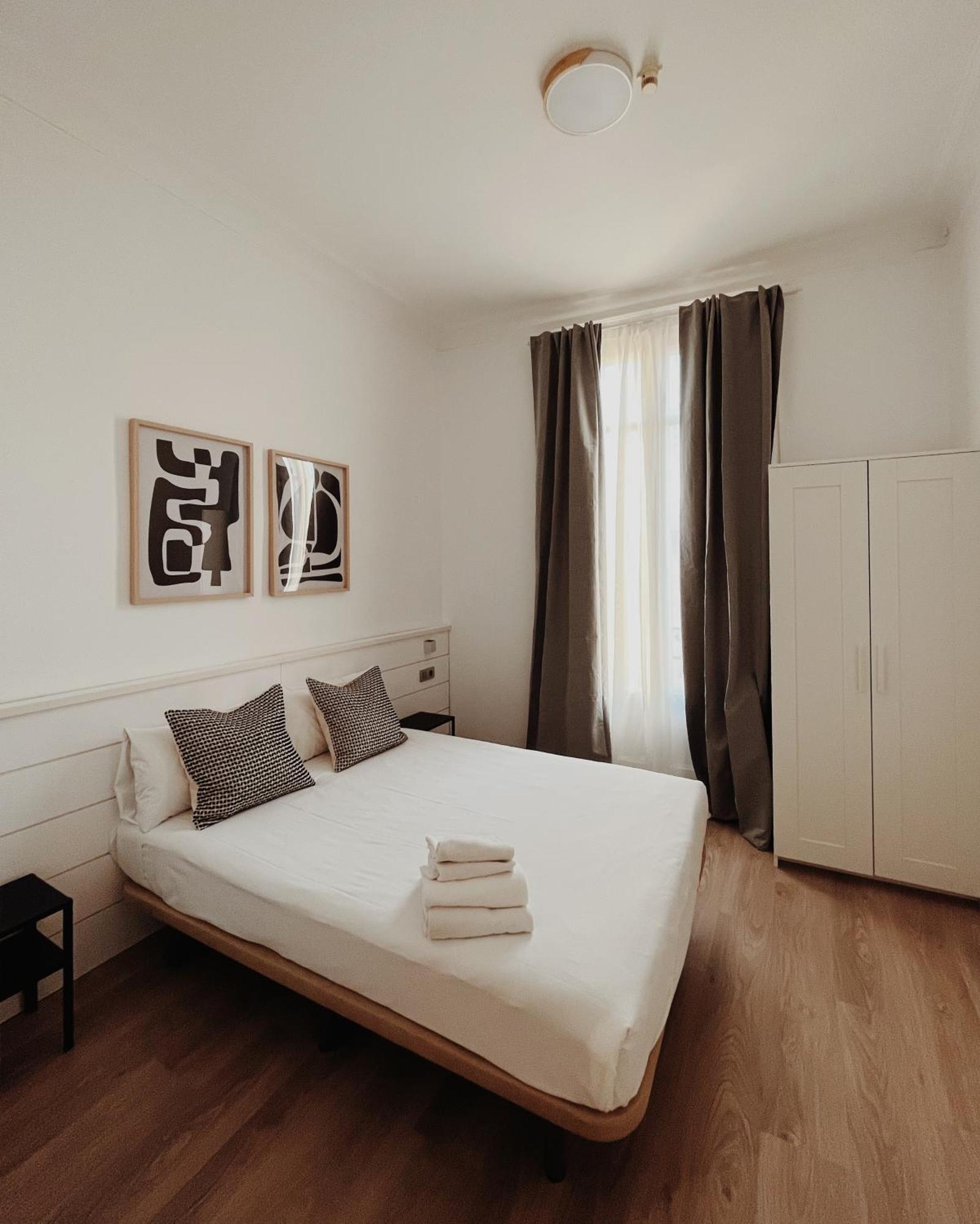 Apartamentos Express By Gaiarooms Barcelona Bagian luar foto