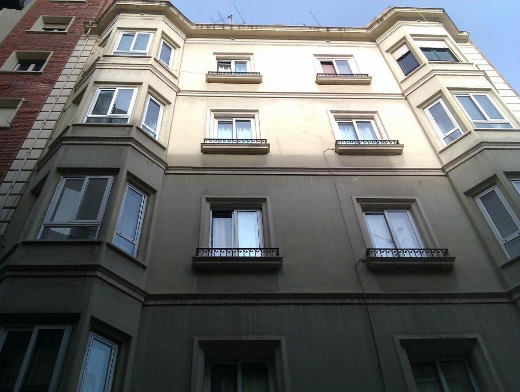 Apartamentos Express By Gaiarooms Barcelona Bagian luar foto